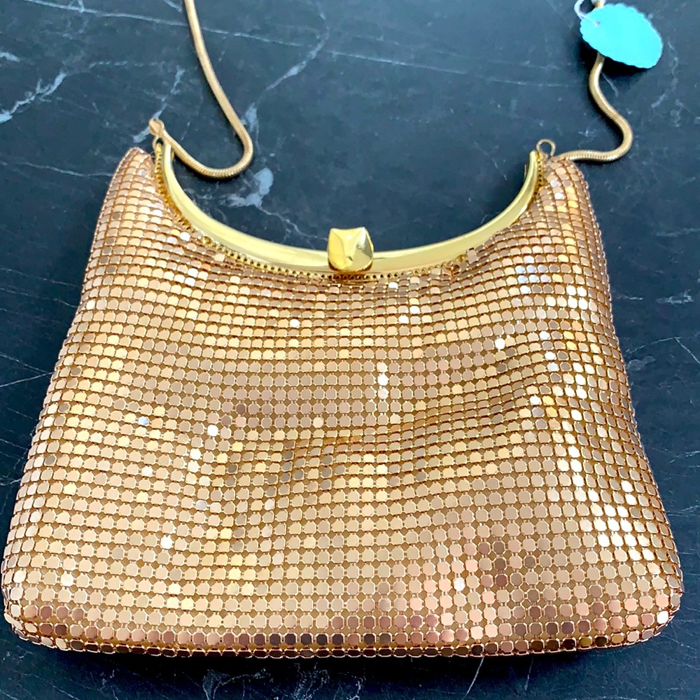 Mesh bag with clasp closure and strap, gold